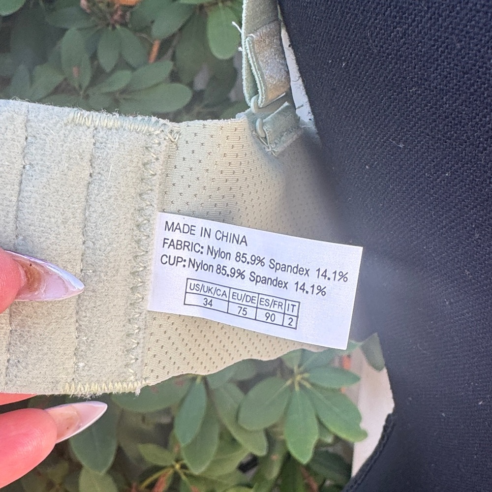 Nwt seamless bra 34b - Picture 5 of 5